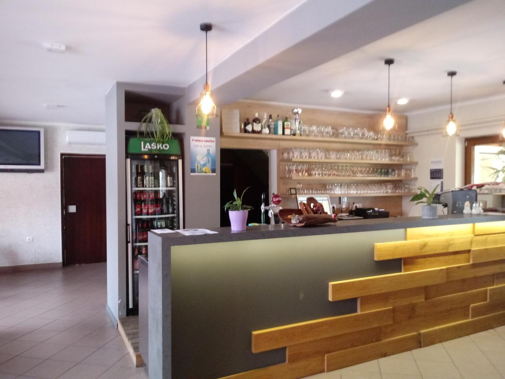 Guesthouse Zivko Dobrovce Экстерьер фото